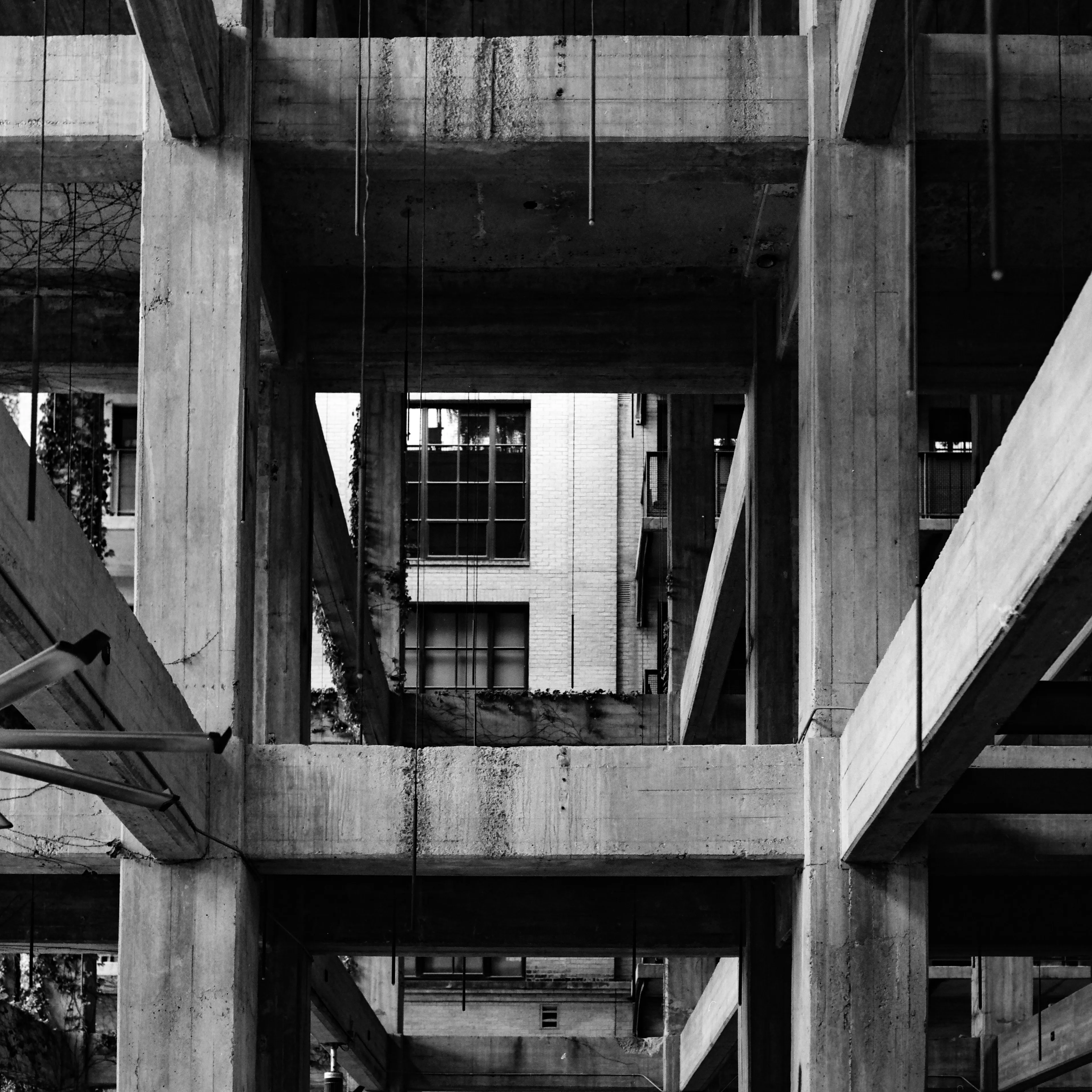 Crisscrossing concrete beams